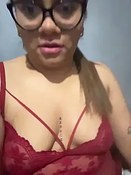 Snapshot of ludmila_x chatting on 02-17-26, 02:31 ludmila x online show from 02-17-26, 02:31