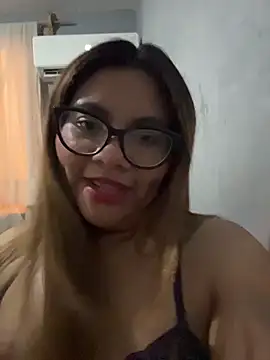 Snapshot of ludmila_x chatting on 03-03-26, 05:25 ludmila x online show from 03-03-26, 05:25