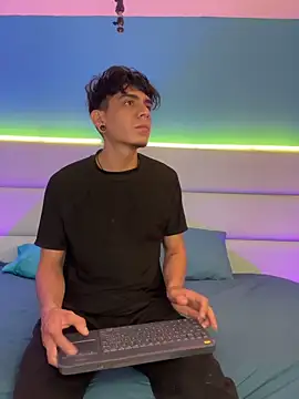 abrilandjulian online show from 03-16-26, 11:47