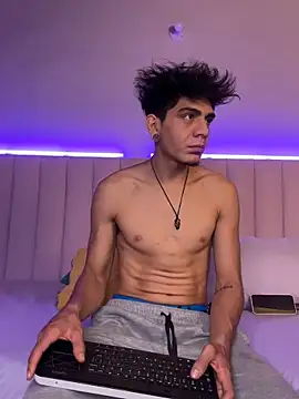 abrilandjulian online show from 04-08-26, 12:06