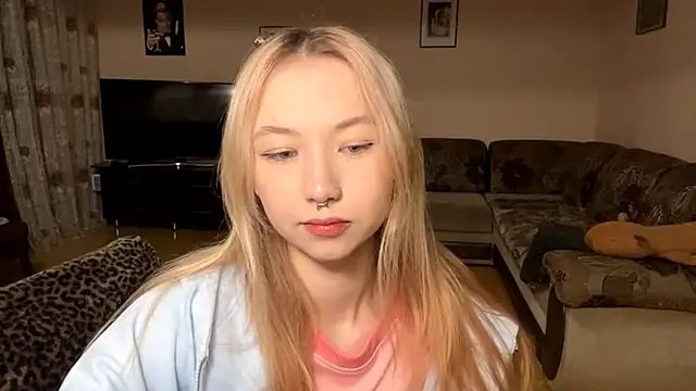 Snapshot of PinkTraible chatting on 02-26-26, 11:43 PinkTraible online show from 02-26-26, 11:43