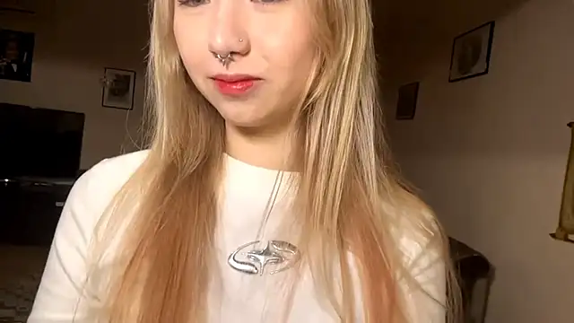 Snapshot of PinkTraible chatting on 03-03-26, 11:50 PinkTraible online show from 03-03-26, 11:50