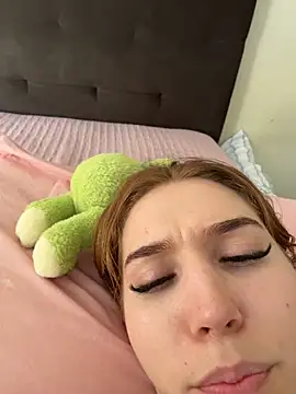 Snapshot of Aneruivinhaa chatting on 02-20-26, 01:46 Aneruivinhaa online show from 02-20-26, 01:46