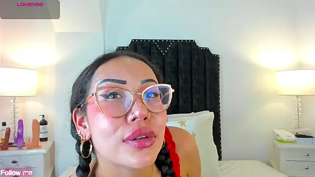 Snapshot of agartha_velvet chatting on 05-25-26, 03:50 agartha velvet online show from 05-25-26, 03:50