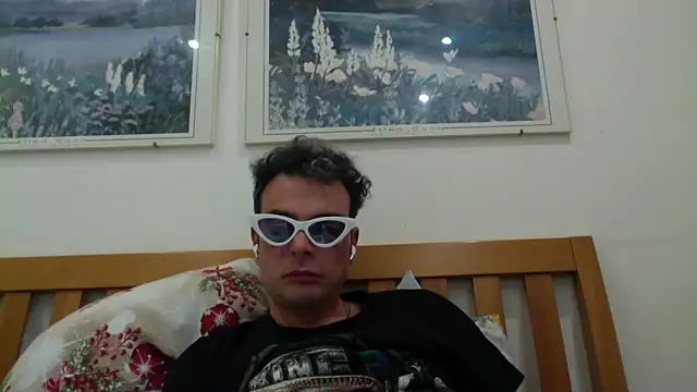 ItalianCurl18cm85 online show from 02-13-26, 08:25