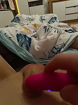 Snapshot of onxana89 chatting on 02-14-26, 10:43 onxana89 online show from 02-14-26, 10:43