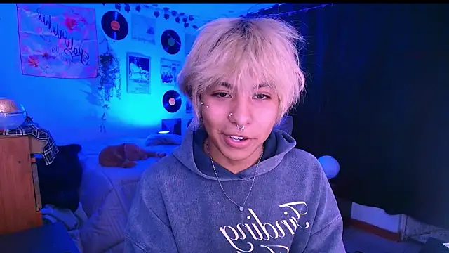 Snapshot of prince_oliverr chatting on 02-23-26, 11:16 prince oliverr online show from 02-23-26, 11:16