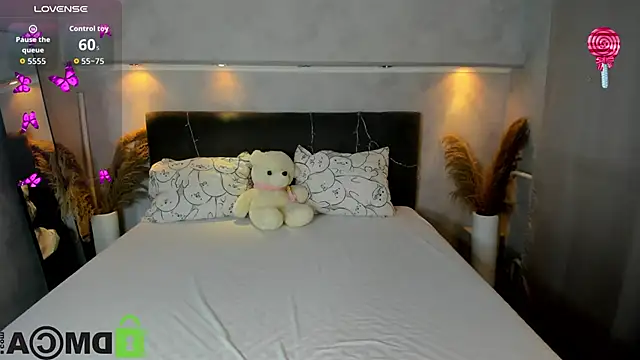 Emily Lews online show from 03-10-26, 09:02