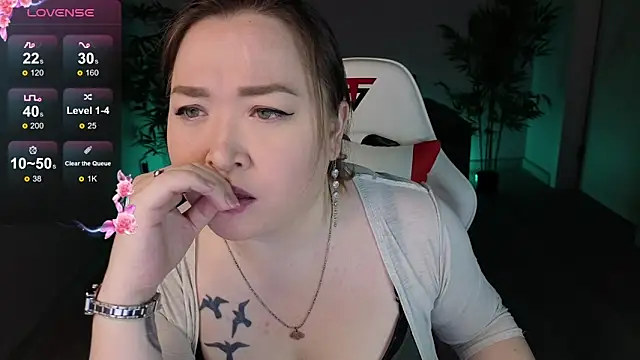 Snapshot of Daina_waga chatting on 02-15-26, 01:28 Daina waga online show from 02-15-26, 01:28