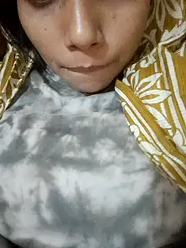 Horny Girl VIP online show from 04-11-26, 05:48