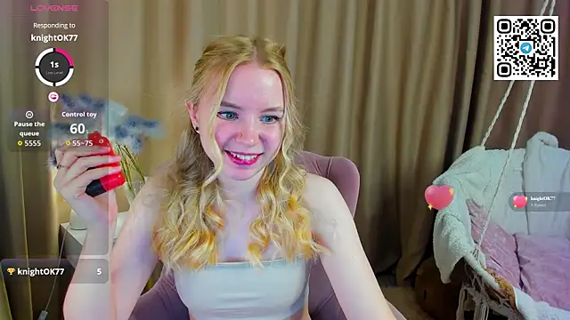 Snapshot of Linda__Bloom chatting on 05-05-26, 01:08 Linda Bloom online show from 05-05-26, 01:08