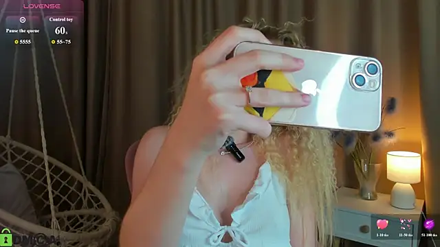 Linda  Bloom online show from 06-18-26, 12:42