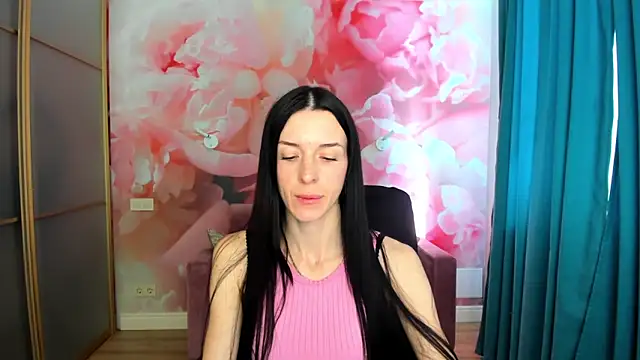 NoirDiva online show from 04-14-26, 05:56