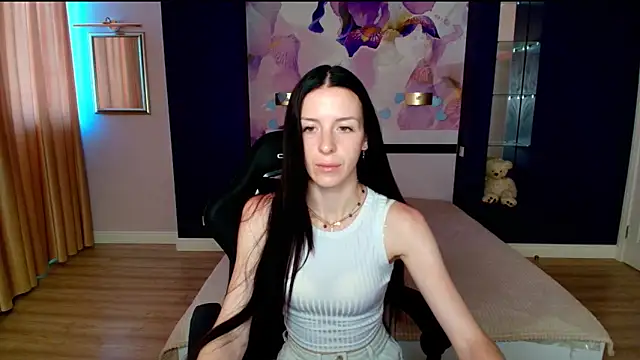 NoirDiva online show from 06-29-26, 05:47