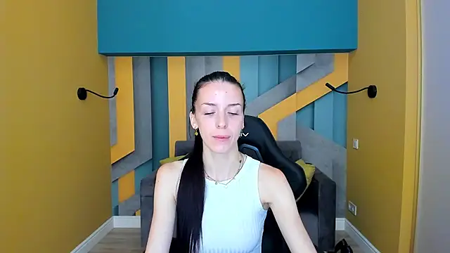 NoirDiva online show from 07-23-26, 05:49