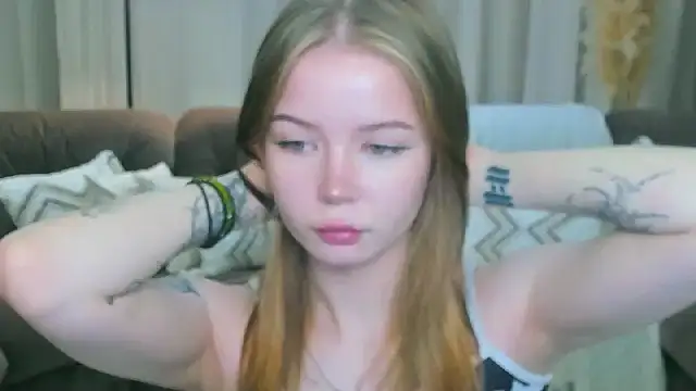 Snapshot of Violetta__Dreams chatting on 06-09-26, 04:35 Violetta Dreams online show from 06-09-26, 04:35