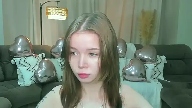 Violetta  Dreams online show from 03-17-26, 04:37