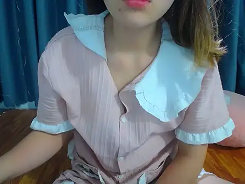 Snapshot of Lunababty chatting on 03-01-26, 05:07 Lunababty online show from 03-01-26, 05:07