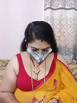 Snapshot of Kannadasexywifes chatting on 06-18-26, 11:59 Kannadasexywifes online show from 06-18-26, 11:59