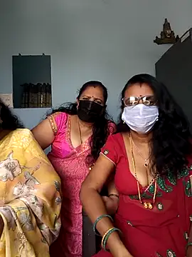 Snapshot of Kannadasexywifes chatting on 04-13-26, 07:01 Kannadasexywifes online show from 04-13-26, 07:01