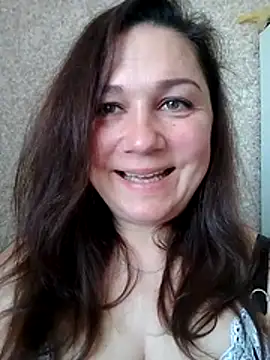Snapshot of Susan8421 chatting on 05-05-26, 07:55 Susan8421 online show from 05-05-26, 07:55