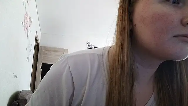 AnikaLipps online show from 06-08-26, 04:40