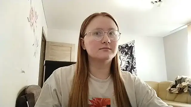 AnikaLipps online show from 06-18-26, 03:06