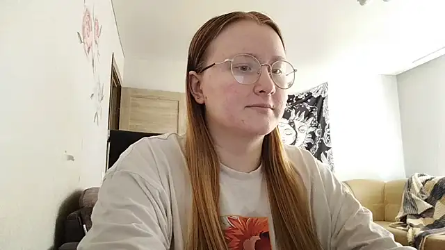 AnikaLipps online show from 06-19-26, 01:50