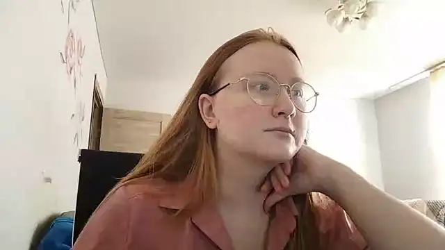 AnikaLipps online show from 06-20-26, 01:05