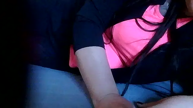 Snapshot of luanahot1 chatting on 05-03-26, 09:25 luanahot1 online show from 05-03-26, 09:25