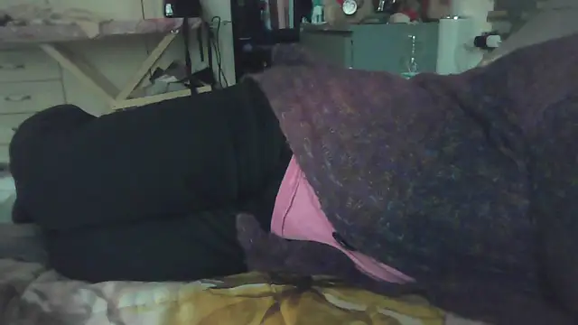 Snapshot of luanahot1 chatting on 02-24-26, 01:34 luanahot1 online show from 02-24-26, 01:34