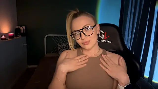 Miabby3 online show from 02-25-26, 06:30