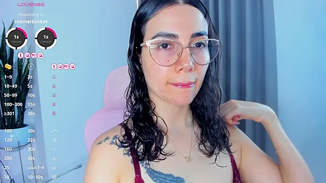 Snapshot of sara_ospina22 chatting on 07-28-26, 07:15 sara ospina22 online show from 07-28-26, 07:15