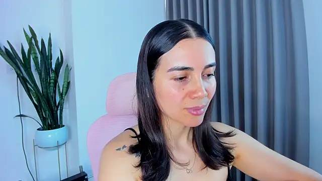 Snapshot of sara_ospina22 chatting on 07-12-26, 09:04 sara ospina22 online show from 07-12-26, 09:04