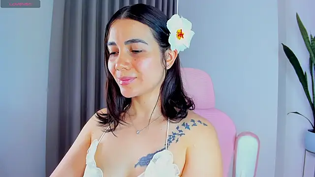 sara ospina22 online show from 04-18-26, 01:13