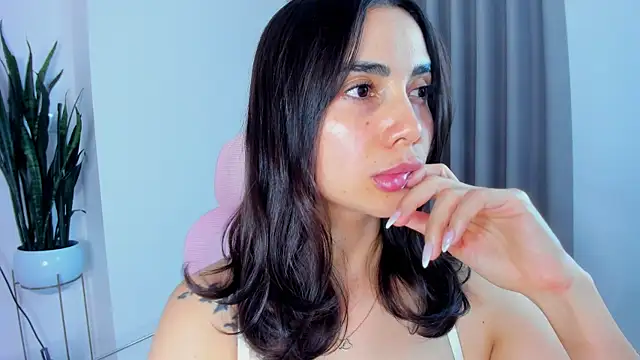 Snapshot of sara_ospina22 chatting on 07-24-26, 08:16 sara ospina22 online show from 07-24-26, 08:16