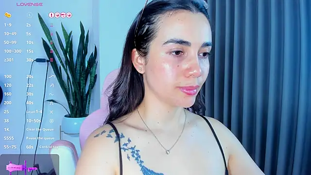 Snapshot of sara_ospina22 chatting on 06-27-26, 12:55 sara ospina22 online show from 06-27-26, 12:55