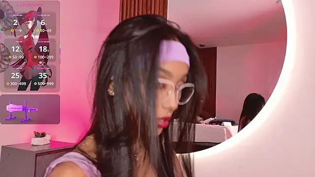 Snapshot of LunaVelour13 chatting on 02-18-26, 03:26 LunaVelour13 online show from 02-18-26, 03:26