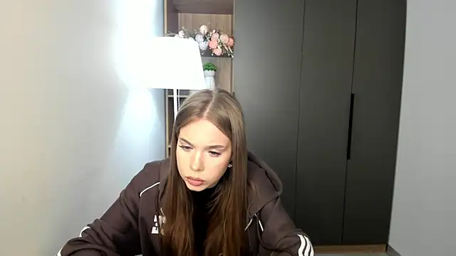 TishShazier online show from 02-15-26, 09:19