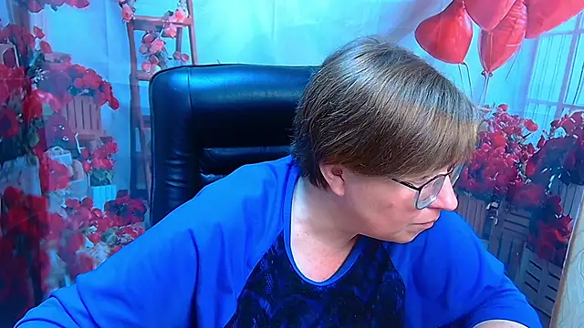 Snapshot of RadaChudna chatting on 05-14-26, 06:21 RadaChudna online show from 05-14-26, 06:21