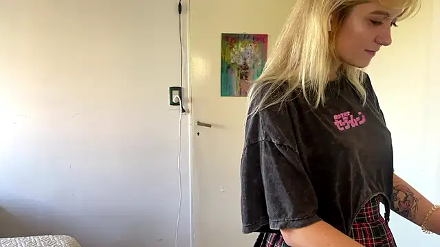 Sophiasnarl online show from 03-15-26, 08:16