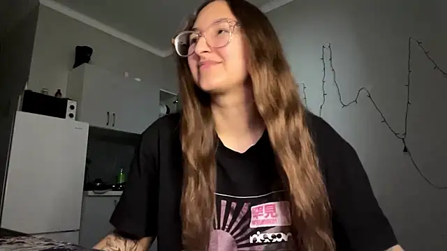 Snapshot of YettaUrive chatting on 03-24-26, 02:28 YettaUrive online show from 03-24-26, 02:28