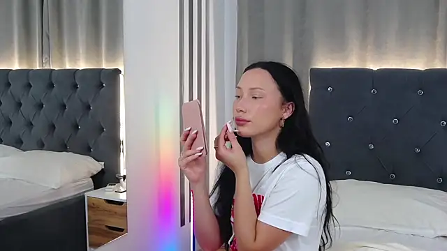 Snapshot of VikkyVonn chatting on 06-30-26, 11:10 VikkyVonn online show from 06-30-26, 11:10