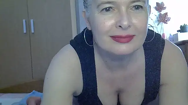 Laura-Parker online show from 03-28-26, 02:29