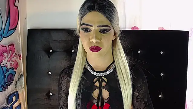 Snapshot of Kristal_Queen01 chatting on 05-22-26, 05:55 Kristal Queen01 online show from 05-22-26, 05:55