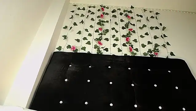 Kristal Queen01 online show from 04-12-26, 06:22