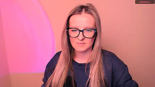 Snapshot of AnnePeach chatting on 02-15-26, 05:23 AnnePeach online show from 02-15-26, 05:23