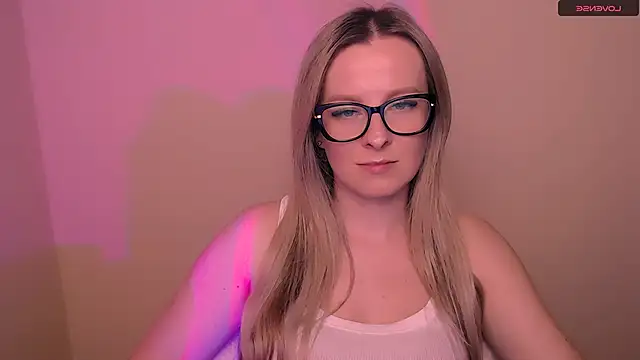 Snapshot of AnnePeach chatting on 03-04-26, 05:53 AnnePeach online show from 03-04-26, 05:53