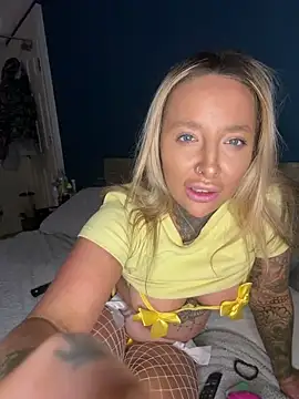 Summerwestt online show from 04-12-26, 03:48