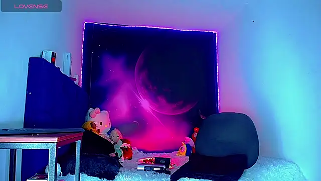 ThaliGirl21 online show from 05-14-26, 11:35